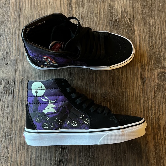 Vans Shoes - Vans Sk8-Hi Nightmare Before Christmas! Women’s size 6. Glow in the dark. UEC